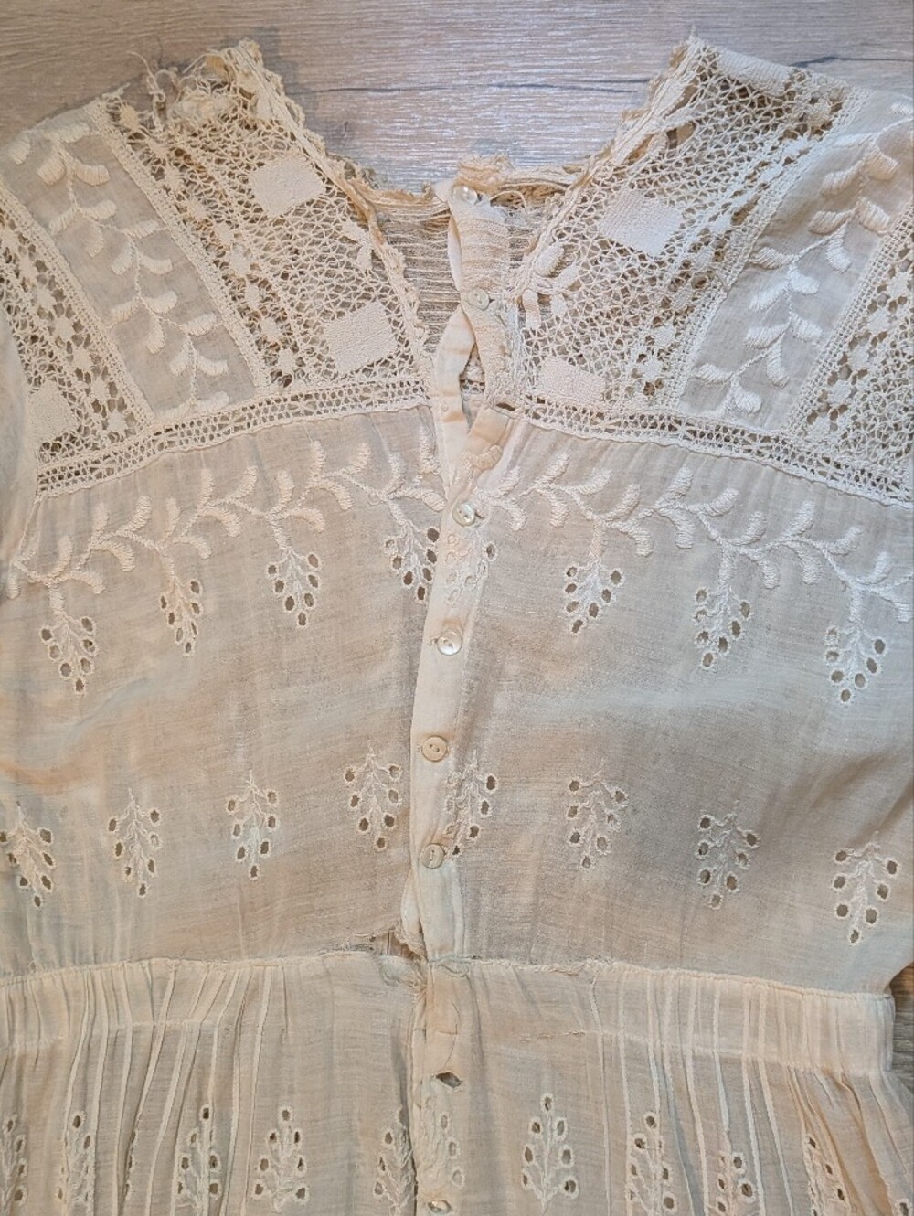 ANTIQUE Lawn Dress - Picture 7 of 16